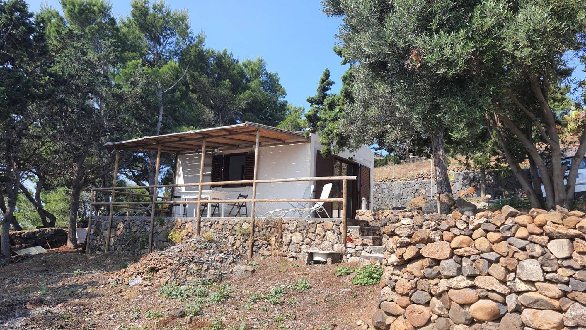 Sotto La Torre E Sopra Il Porticciolo Ξενοδοχείο Isola di Ustica Δωμάτιο φωτογραφία