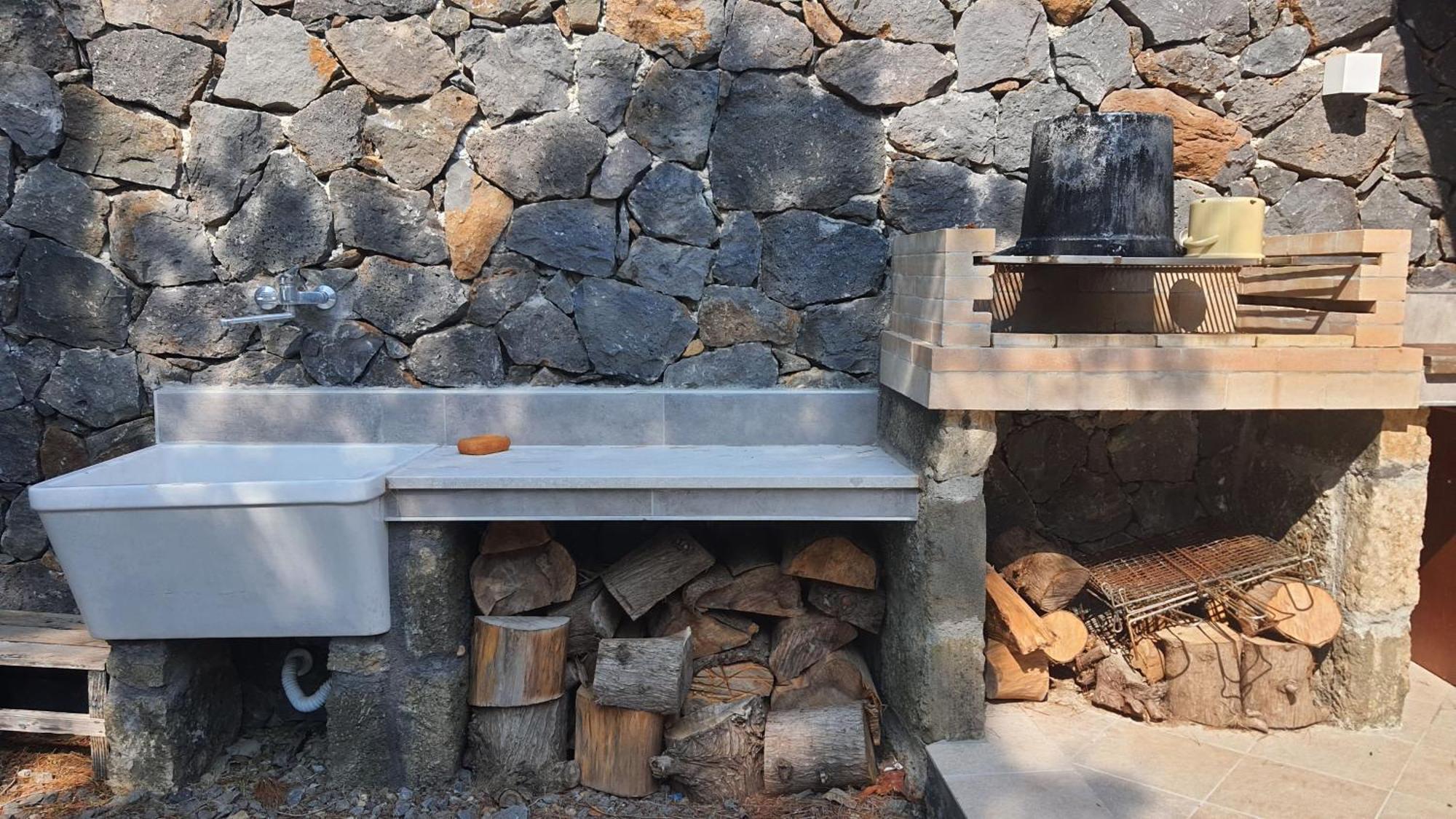 Sotto La Torre E Sopra Il Porticciolo Ξενοδοχείο Isola di Ustica Δωμάτιο φωτογραφία
