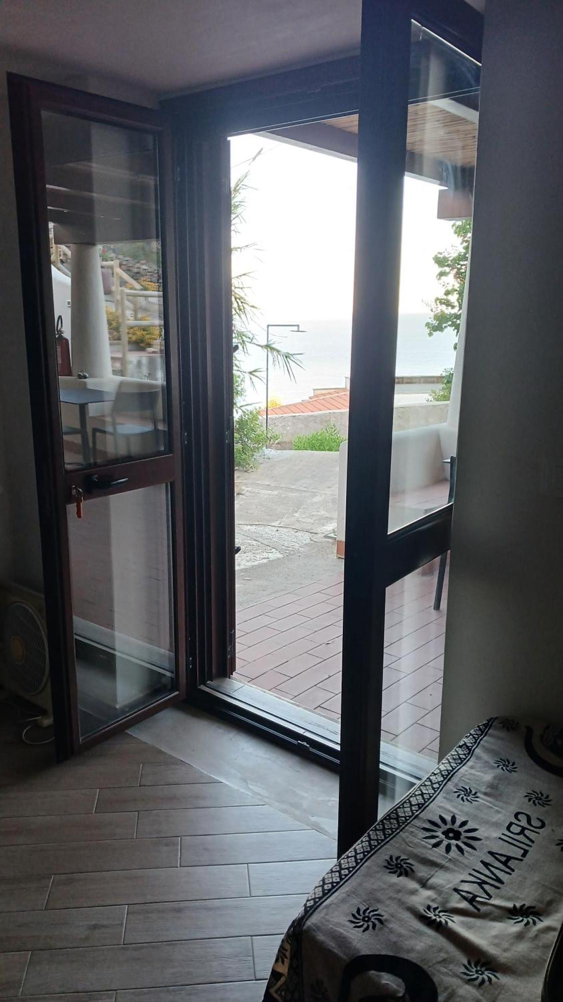 Sotto La Torre E Sopra Il Porticciolo Ξενοδοχείο Isola di Ustica Δωμάτιο φωτογραφία